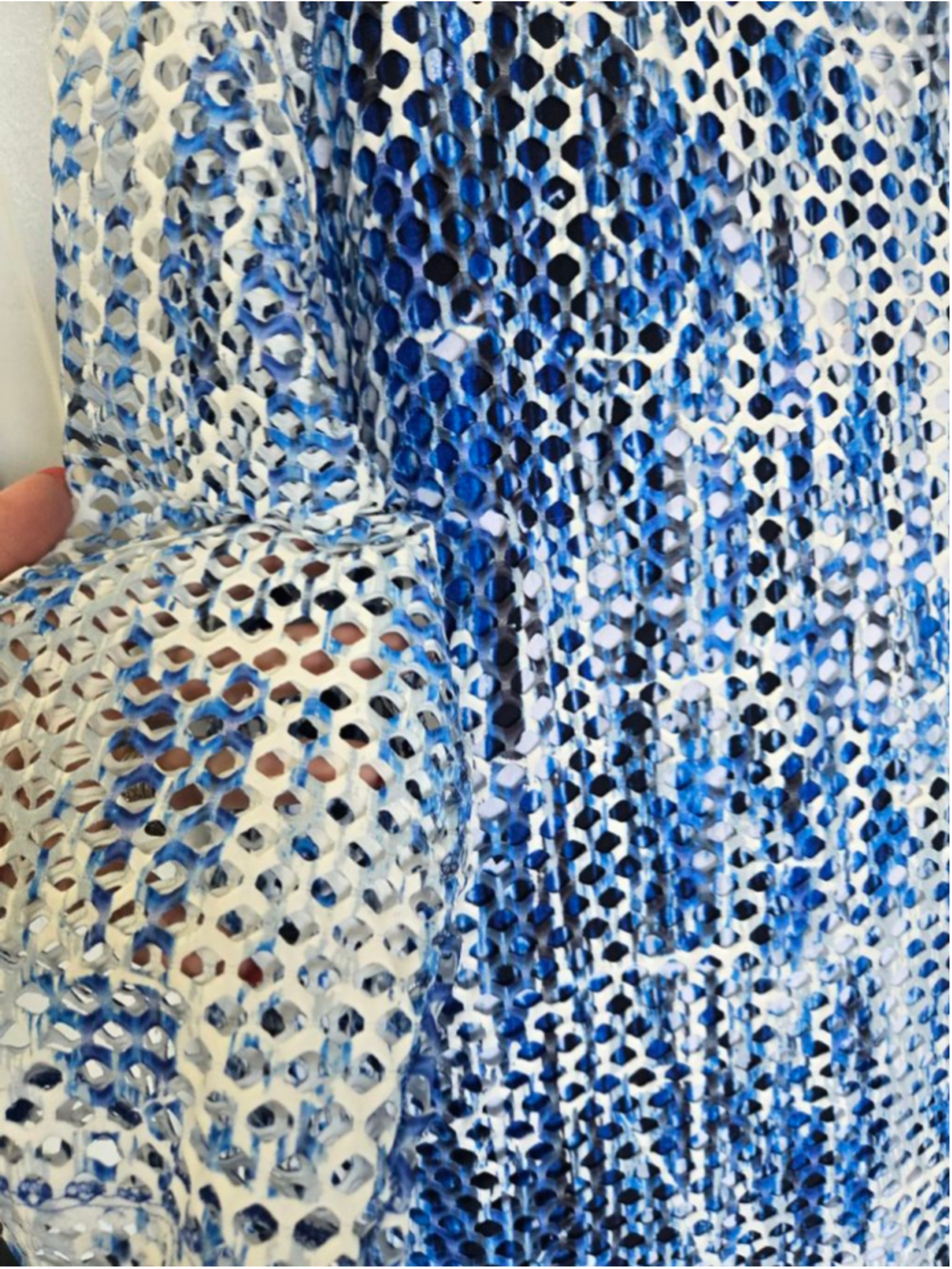 Ali Miles Women's Blue White Abstract Mesh Tunic Top Size Large Sheer Layered - Picture 2 of 5